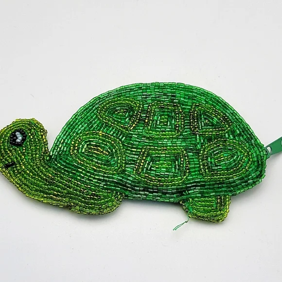 Beaded Green Turtle Coin Purse - Picture 2 of 6